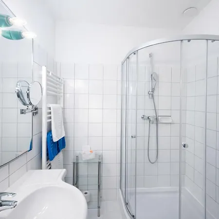 Stadthotel Carinthia 3*